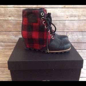 Sorel PDF wedge Booties buffalo print red/black
